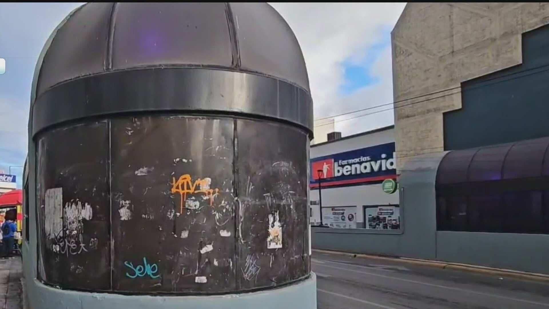 Denuncian Daños en Pasamanos y Falta de Mantenimiento en Estación del Metro en Nuevo León