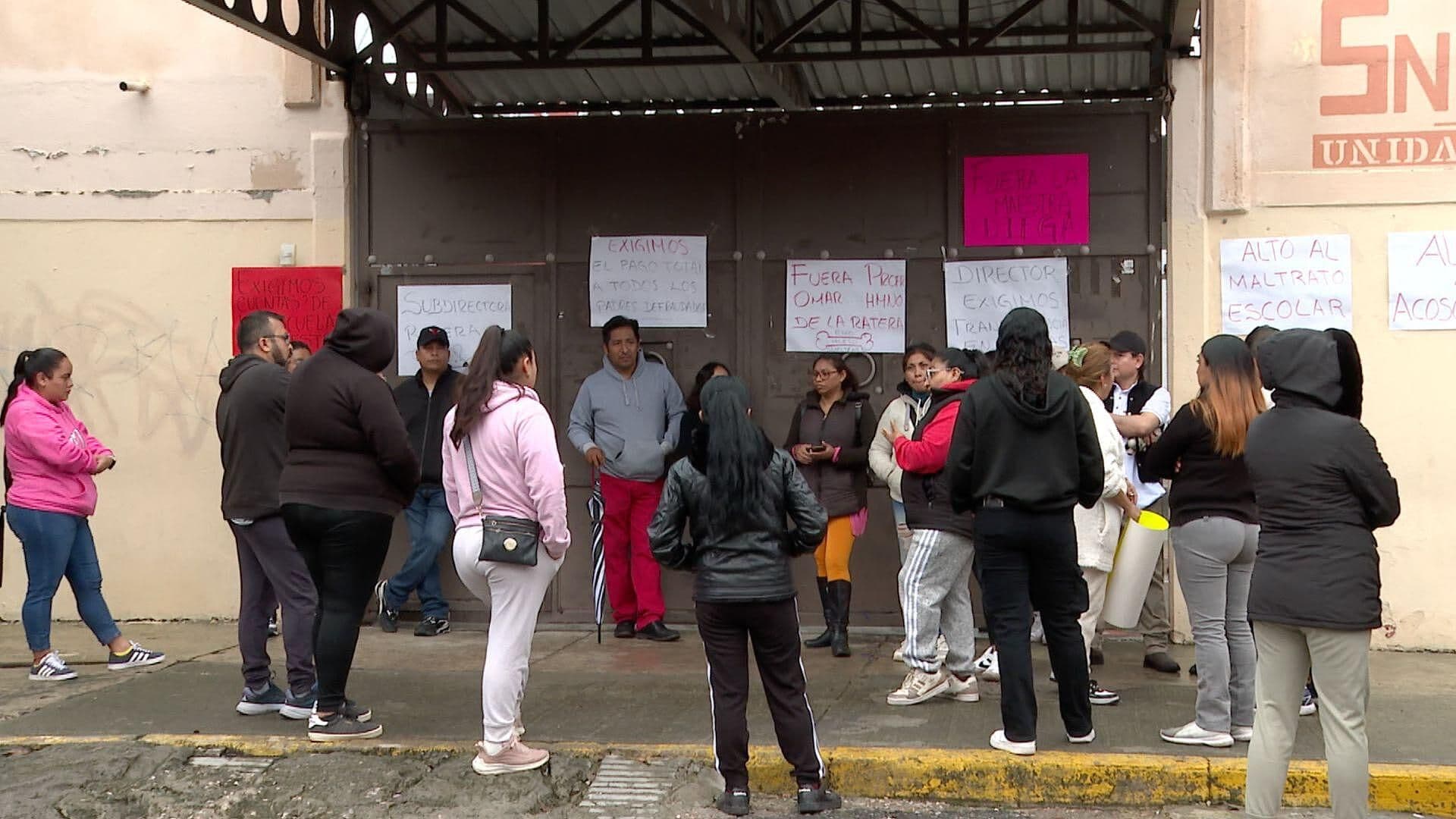 Denuncian Irregularidades en Secundaria de San Bartolo en Puebla