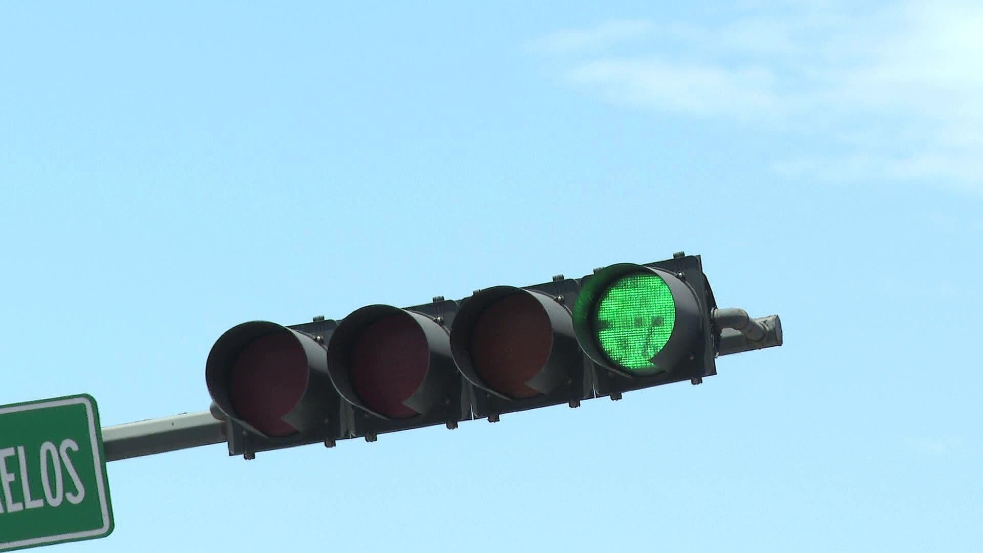 Estudiantes Desarrollan Semáforo con Inteligencia Artificial en Hermosillo