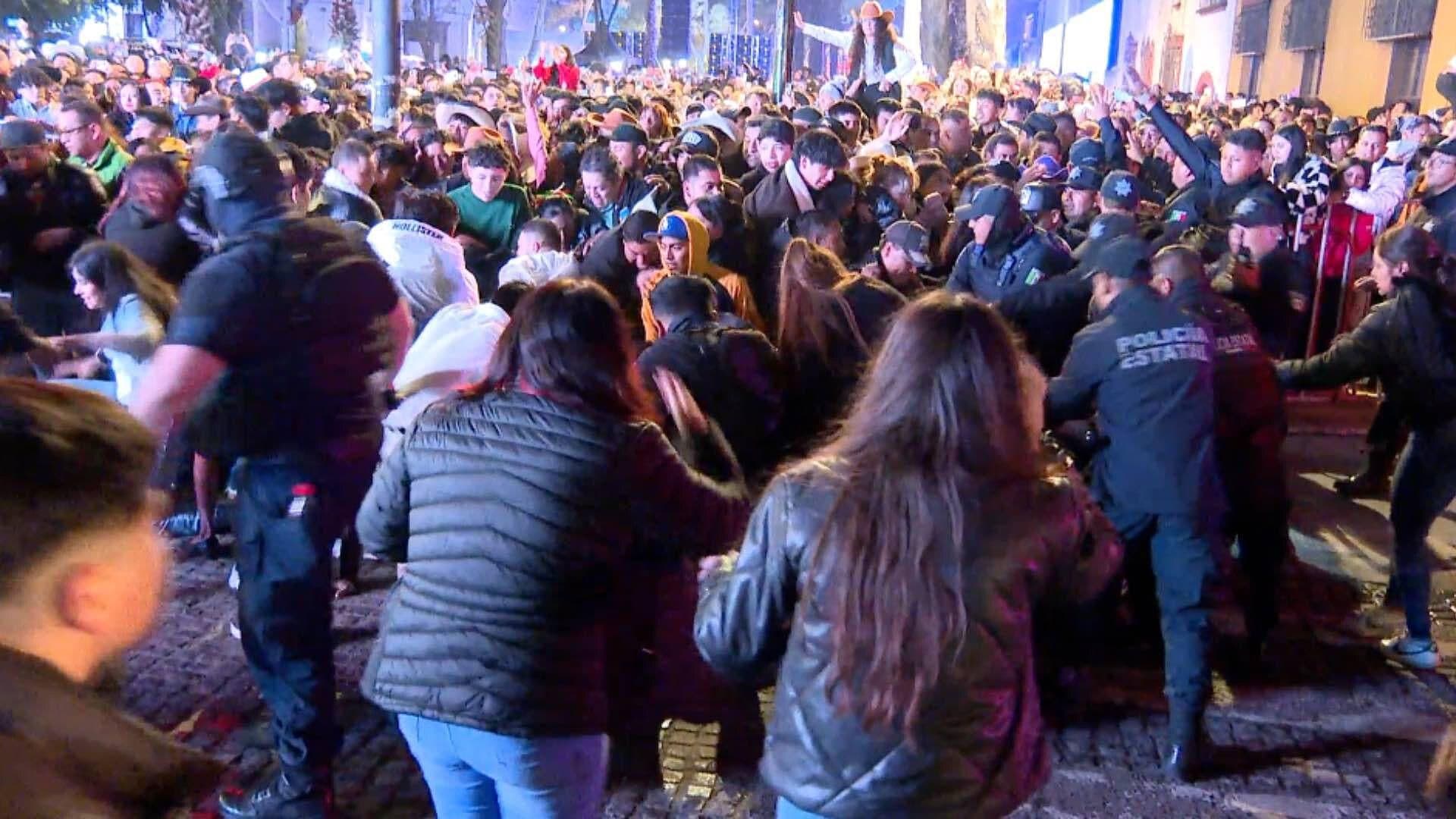 12 Personas Terminan Aplastadas en Concierto de Julión Álvarez