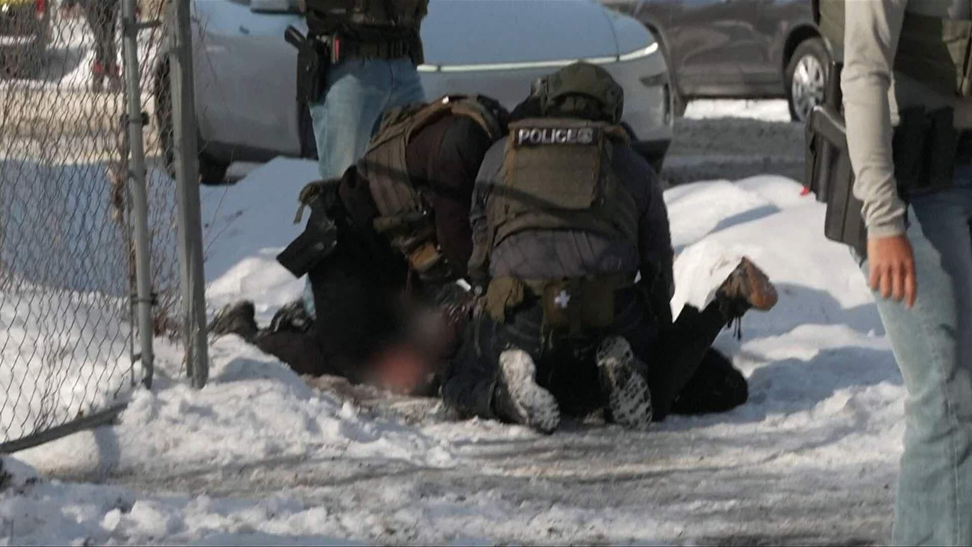 VIDEO: Agentes del ICE Detienen a Activista en Minneapolis en Medio de Protestas