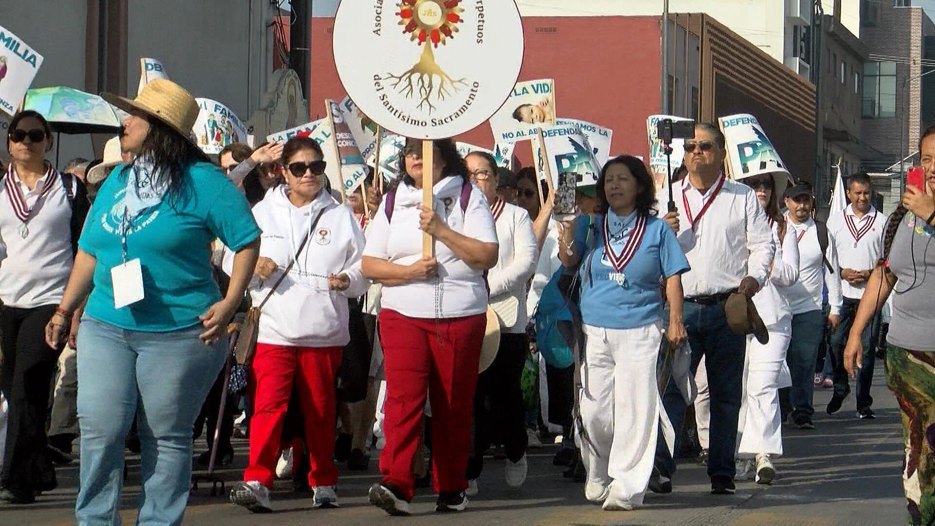 El recorrido inició en la Casa Diocesana y concluyó en la Catedral, pasando por Zona Centro