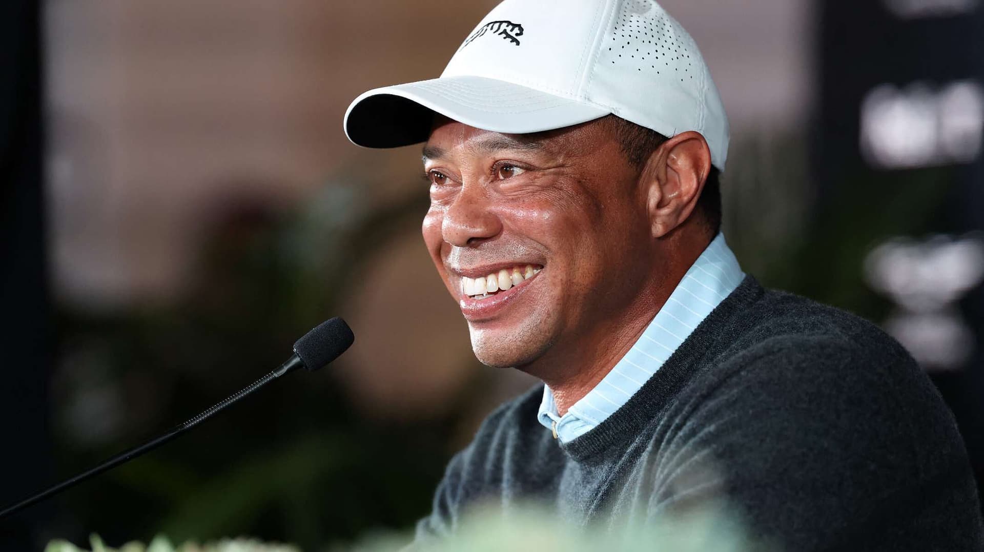 Tiger Woods Sufre Accidente Automovilístico en Florida