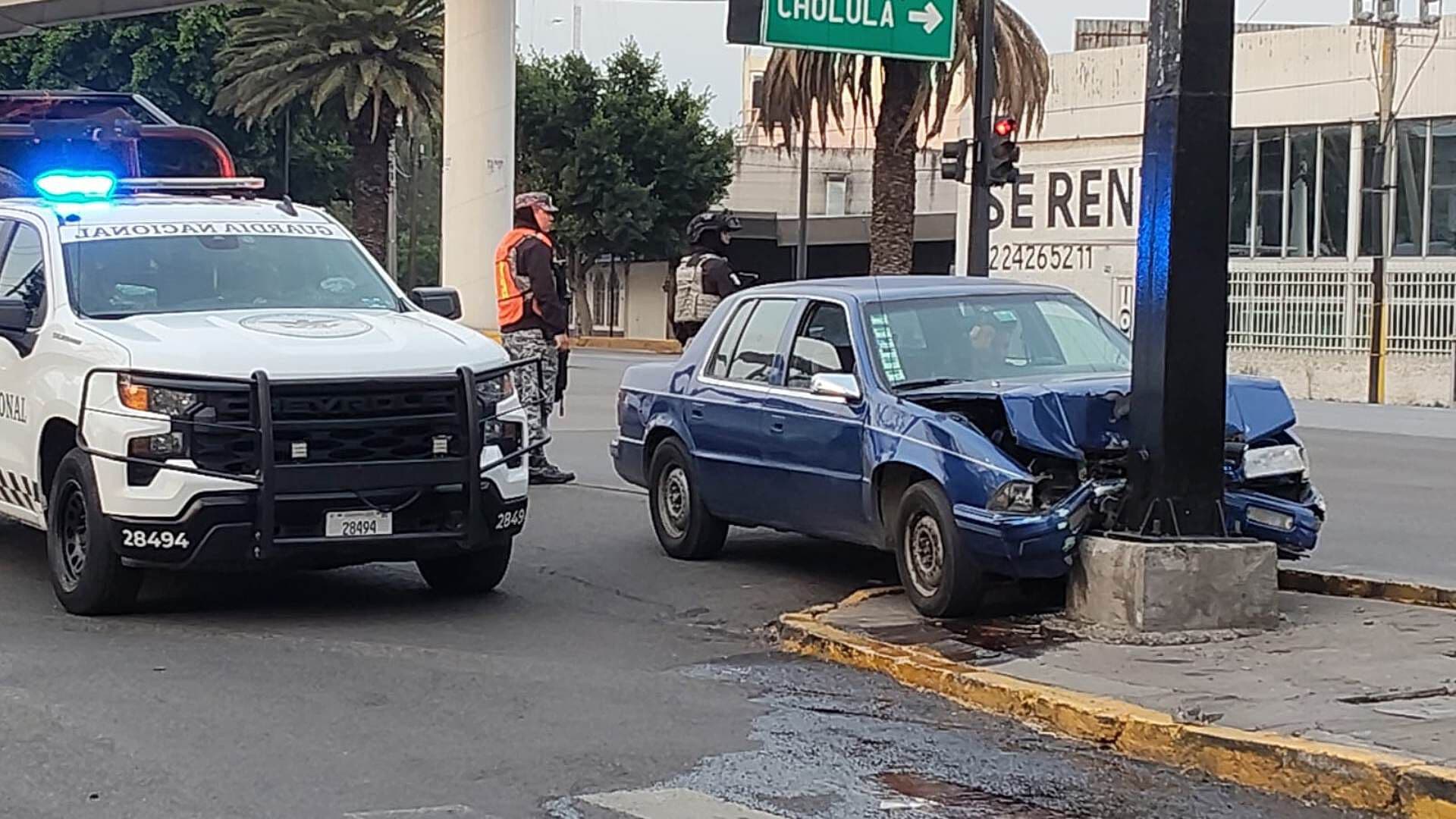 Accidente Choque contra Poste en Bulevar Hermanos Serdán y 15 de Mayo de Puebla
