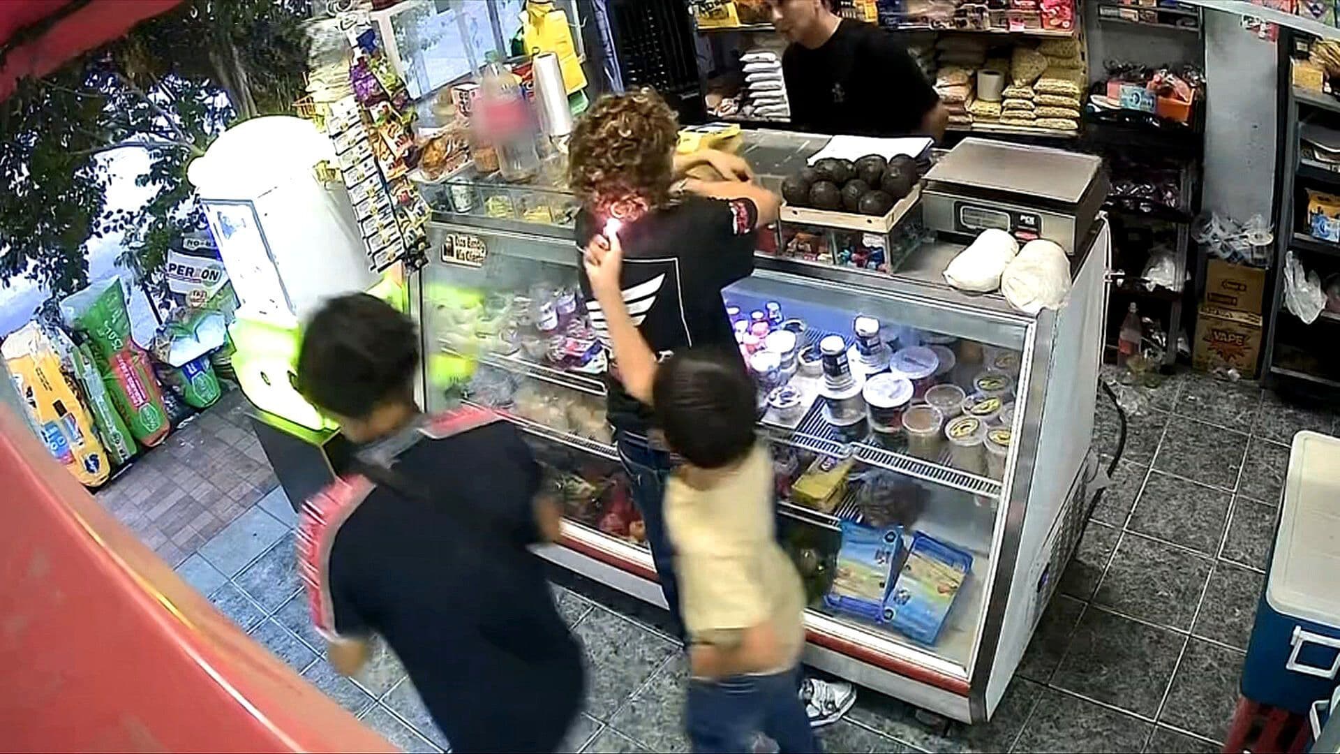 VIDEO: Niño Prende Cabello de Joven en Jalisco: Así Reaccionó Víctima