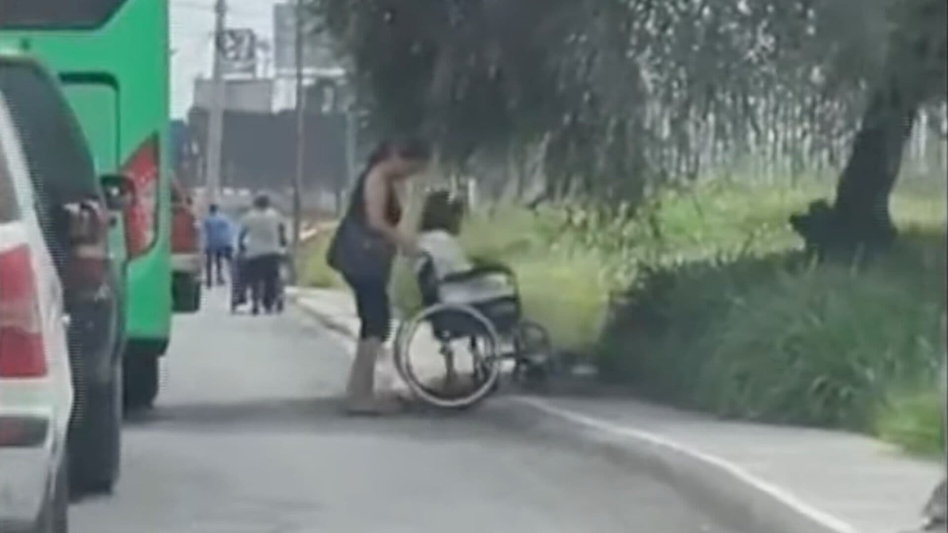 Tráfico Lento Complica Llegada a Pacientes a Clínica 67 en Apodaca Nuevo León