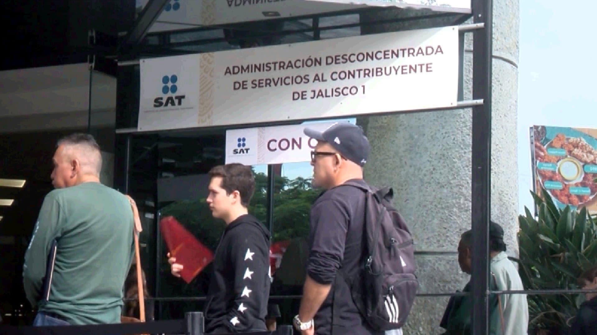Contribuyentes del SAT