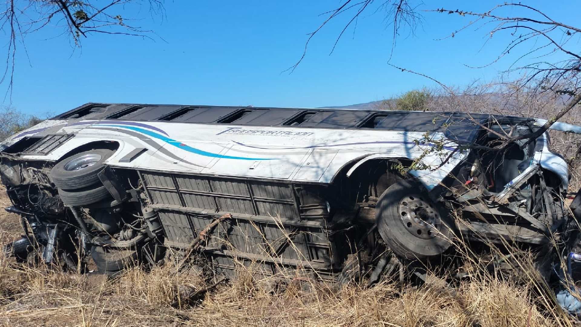 Autobús volcadol