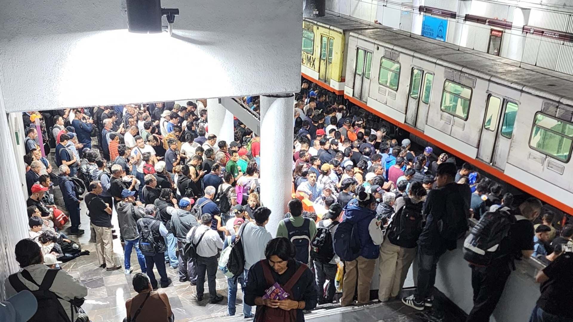 Usuarios de Línea A del Metro CDMX reportaron retrasos