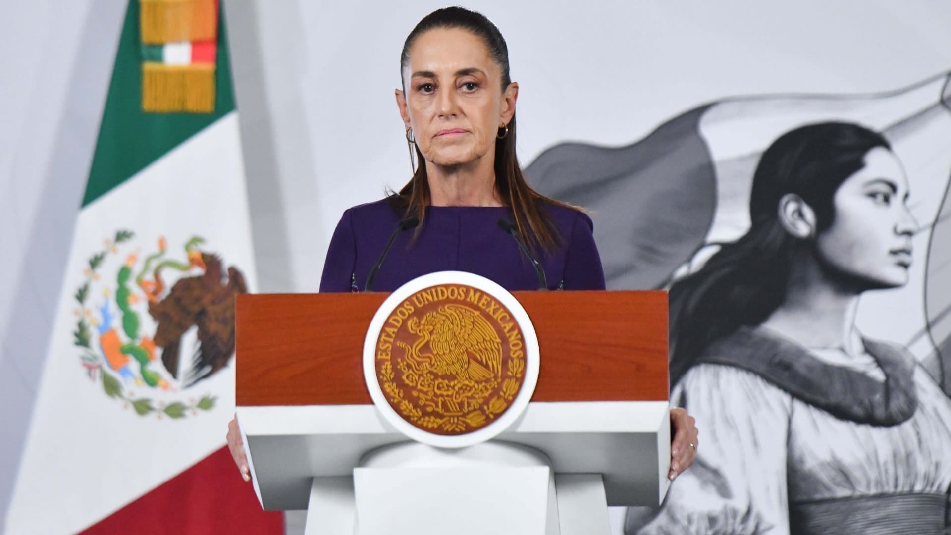 La presidenta Claudia Sheinbaum habló sobre la posibilidad de visas para extranjeros; mencionó que no busca conflicto con EUA.