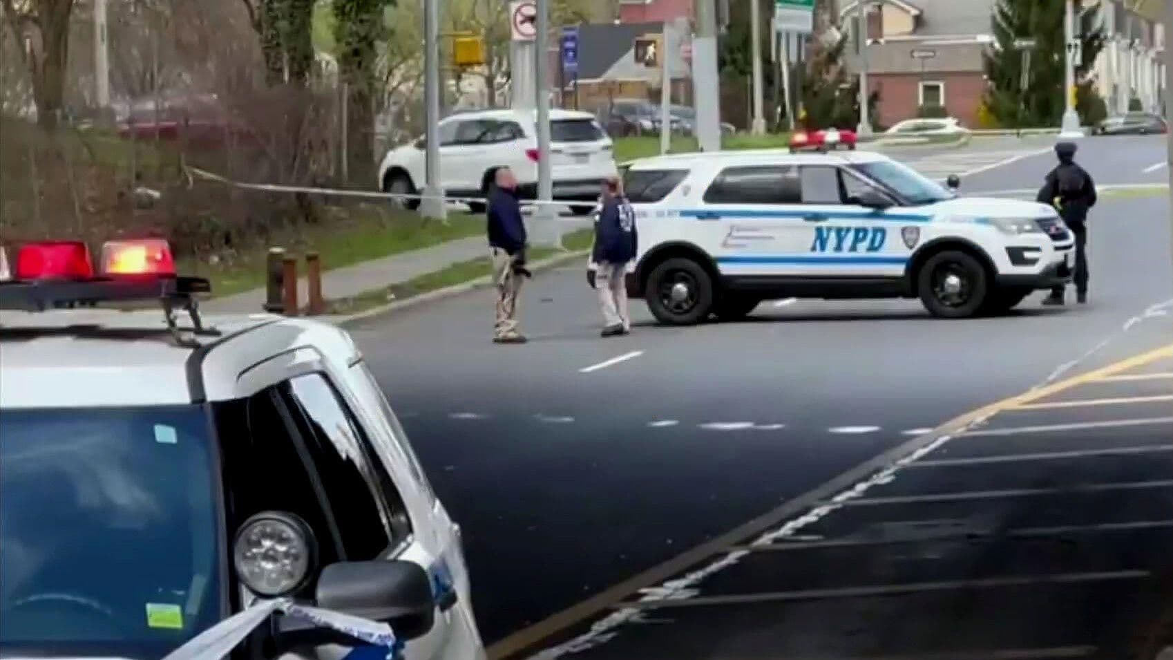 Difunden video de asesino de mujer en Queens, Nueva York