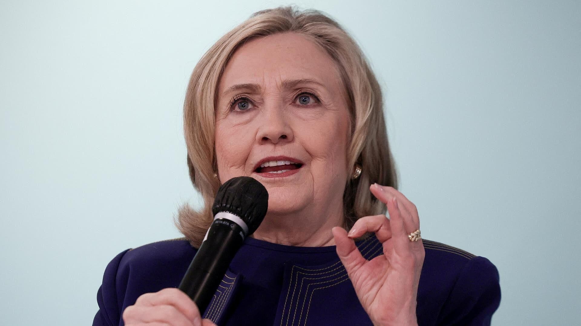 No retrocederemos en los derechos de las mujeres: Hillary Clinton