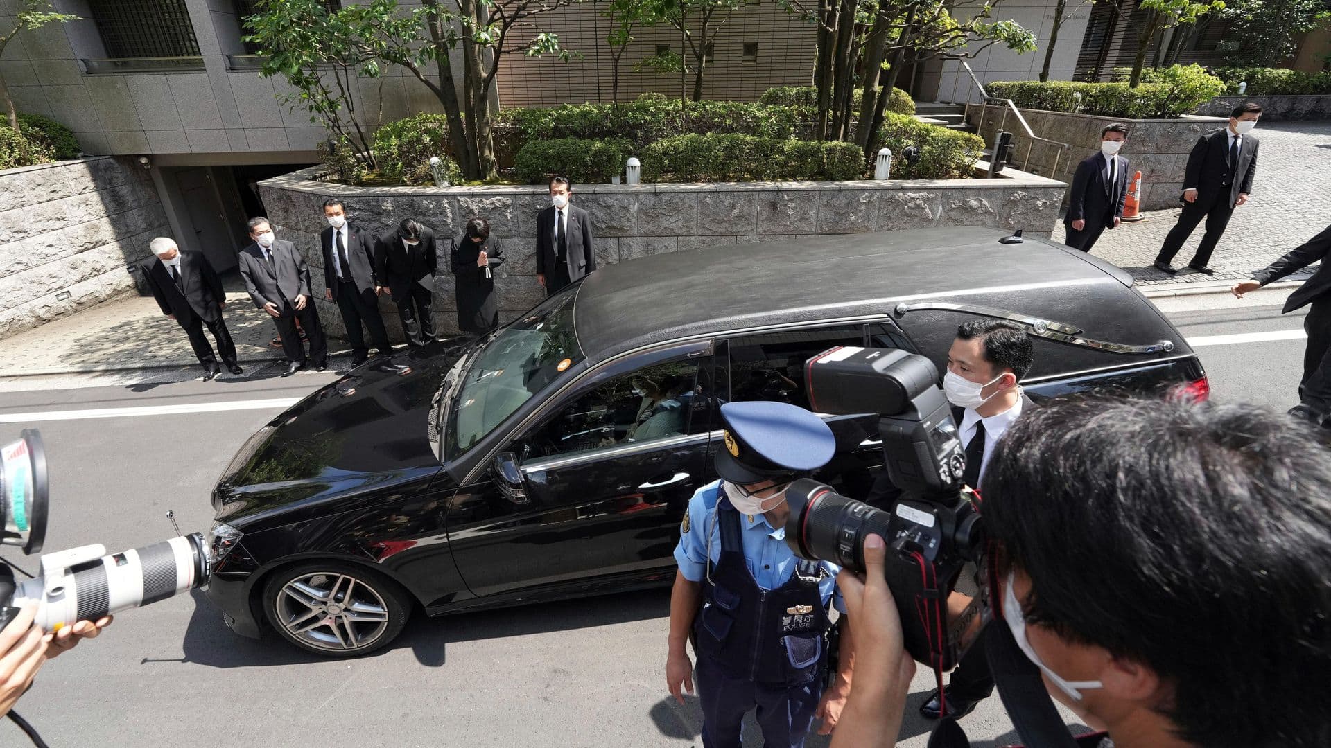 Llega cuerpo de Shinzo Abe a Tokio para su funeral