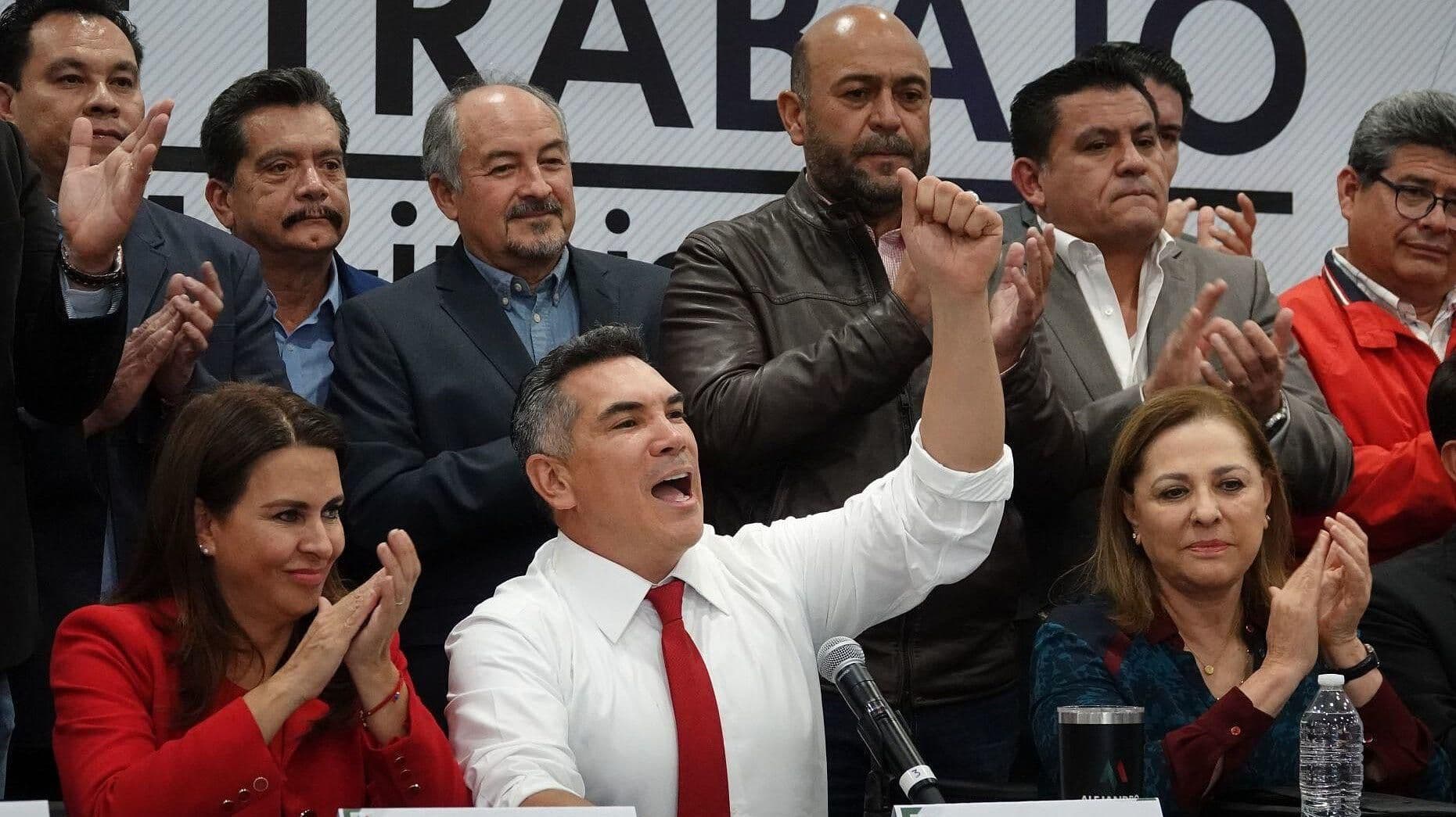 Alito Moreno rechaza renunciar tras cónclave de la vieja guardia del PRI