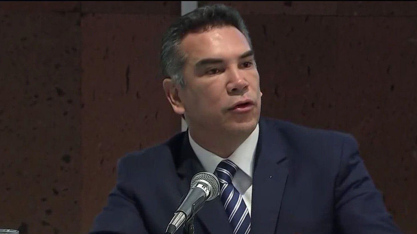 "No que no tronabas pistolita", responde Alito Moreno a Morena tras lograr quórum