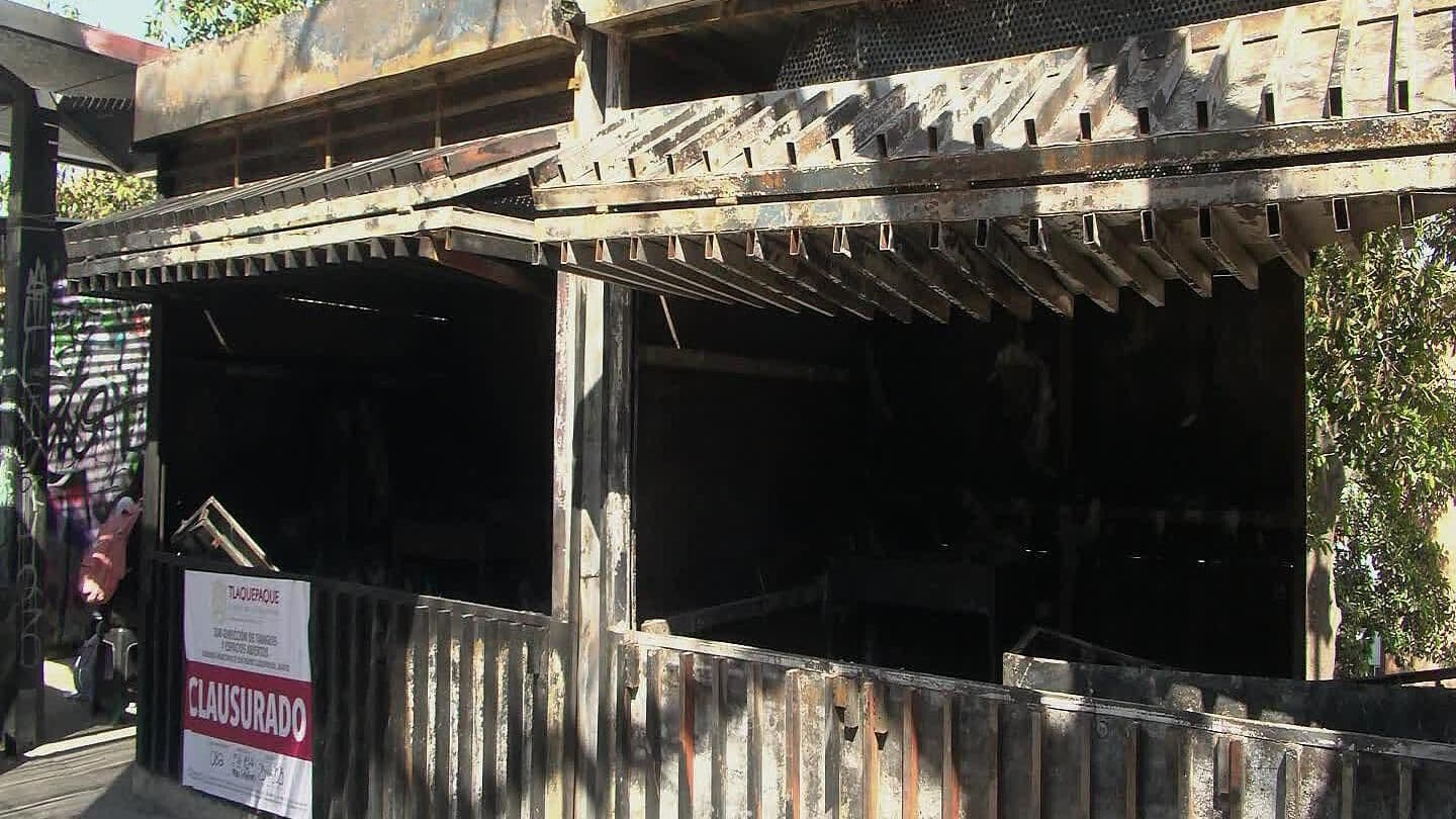Tras la Explosión en los Puestos Frente a la Prepa 6 en Miravalle, Madre e Hija Están Hospitaliz