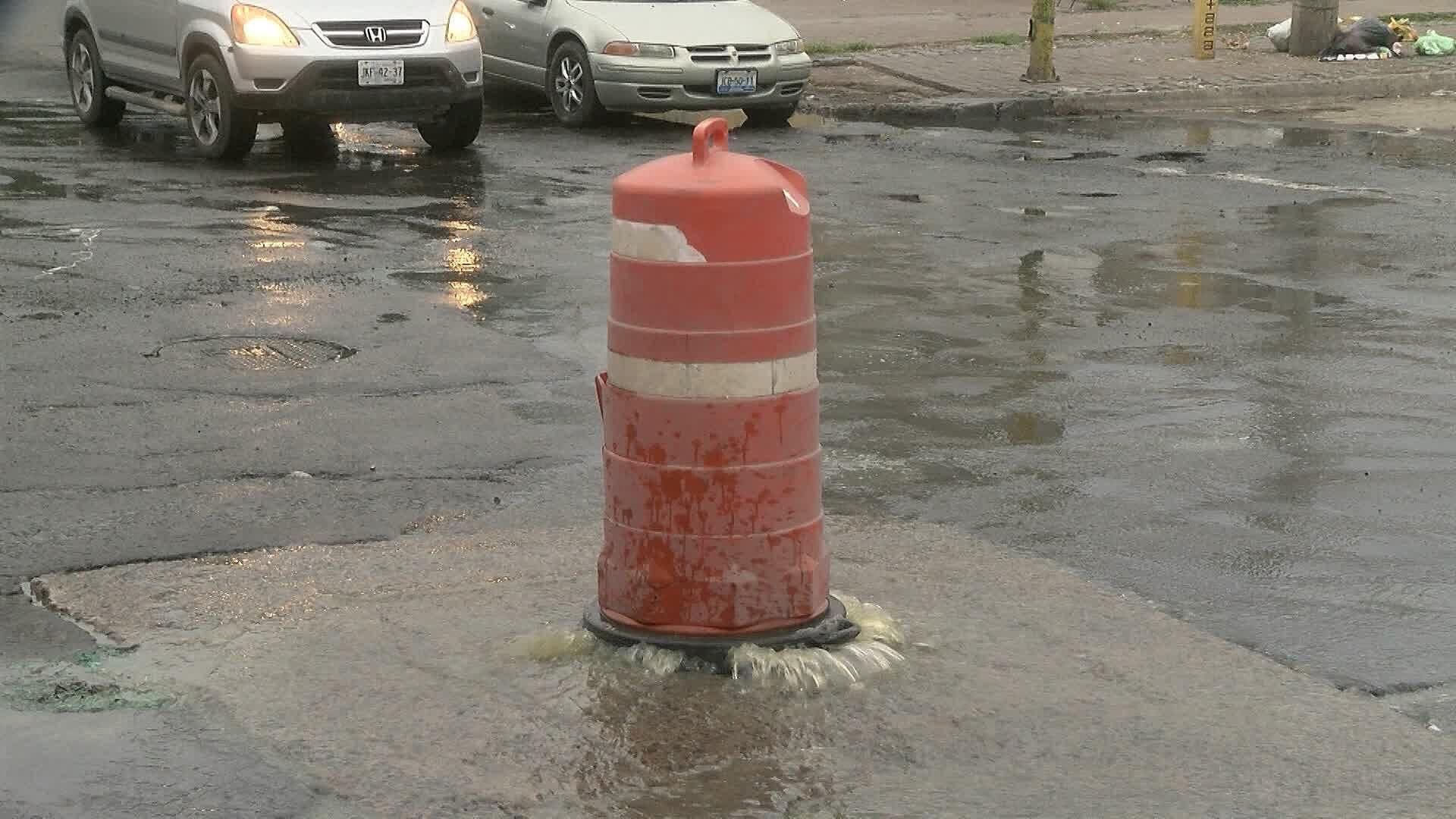Reportan Megafuga de Aguas Negras en una Alcantarilla de Miravalle, Tlaquepaque