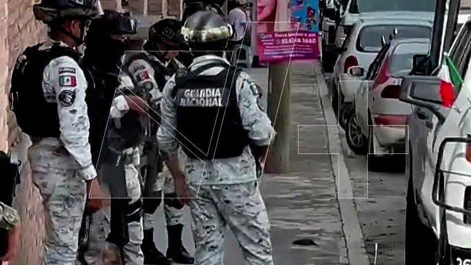 Trasladan Cuerpo del Delegado de FGR a Semefo en Guerrero