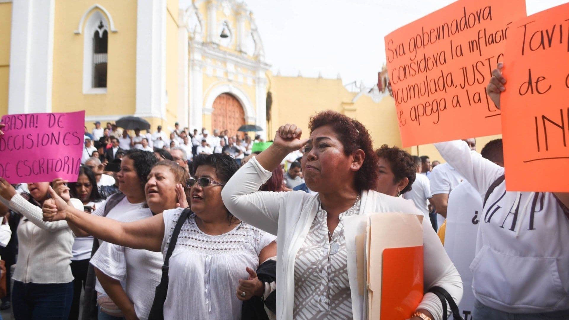 "Nos Matan y Nadie Dice Nada": Taxistas Protestan por Muerte de Maestra Irma Hernández
