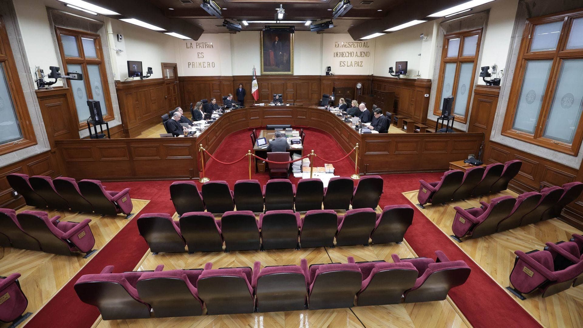 "La Corte Cierra su Ciclo con el Racismo", Dice Sheinbaum ante Amparo a Lorenzo Córdova