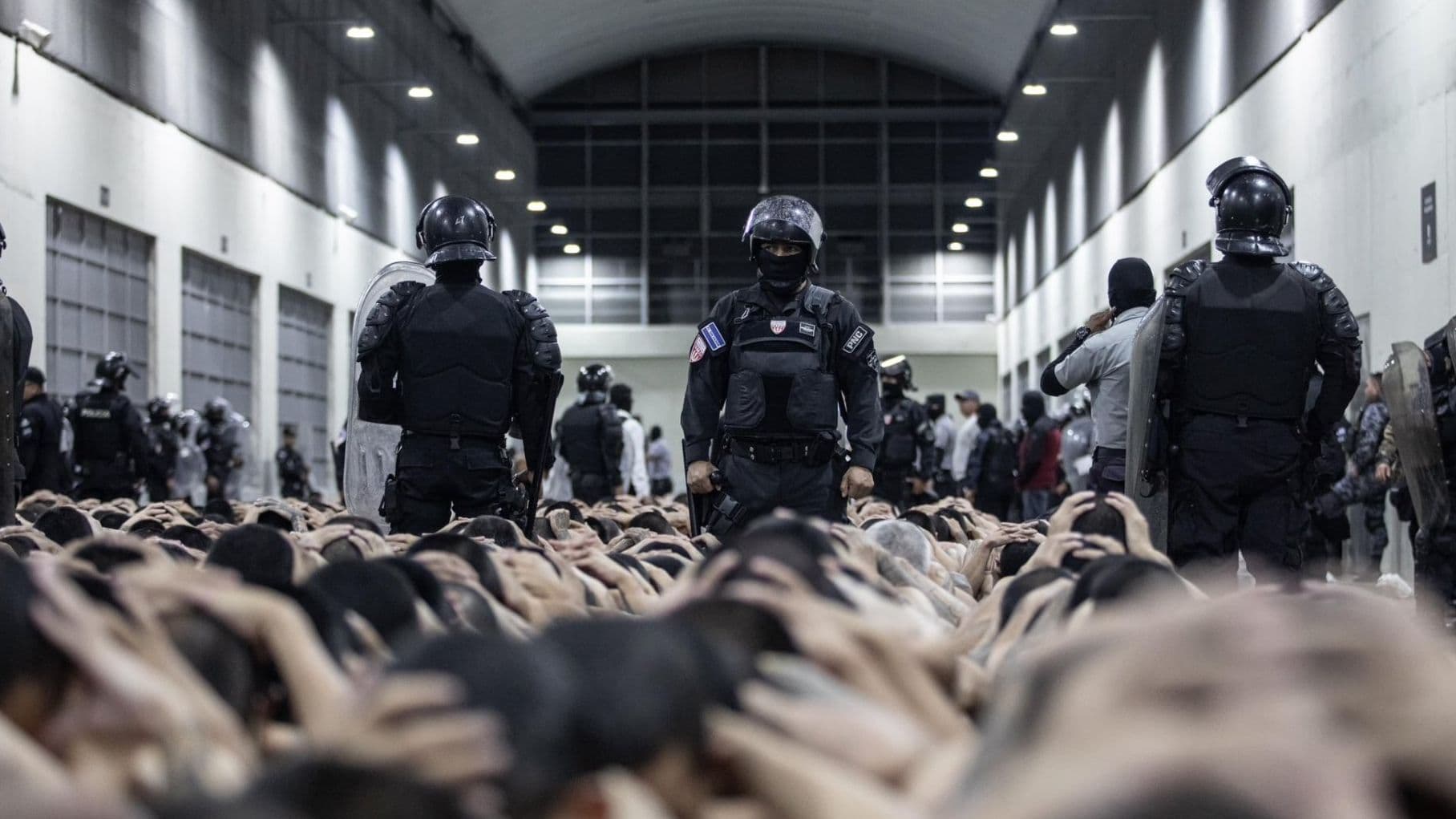 Congreso de El Salvador Extiende 2 Años Más la Detención de 80 Mil Presuntos Pandilleros