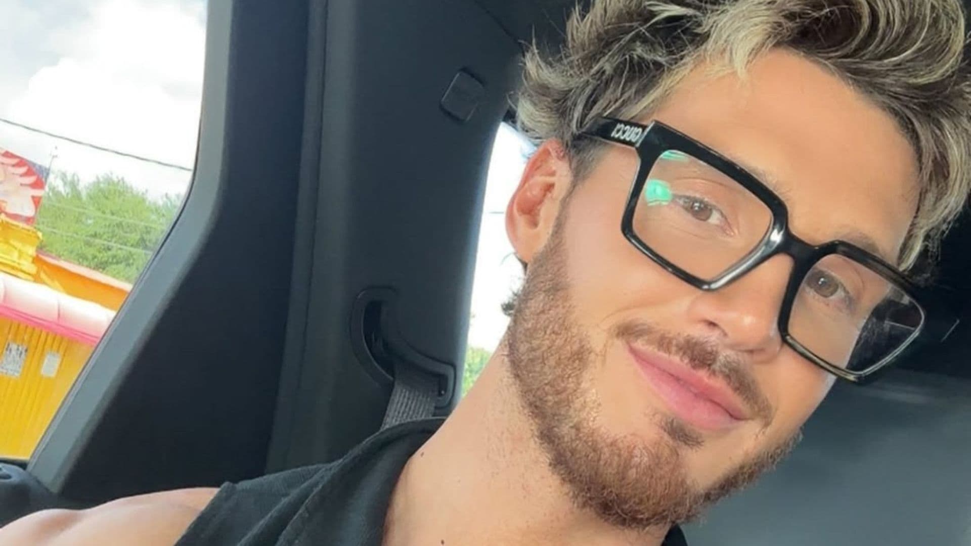 Papás de Fede Dorcaz Rompen en Llanto en el Funeral del Cantante Argentino