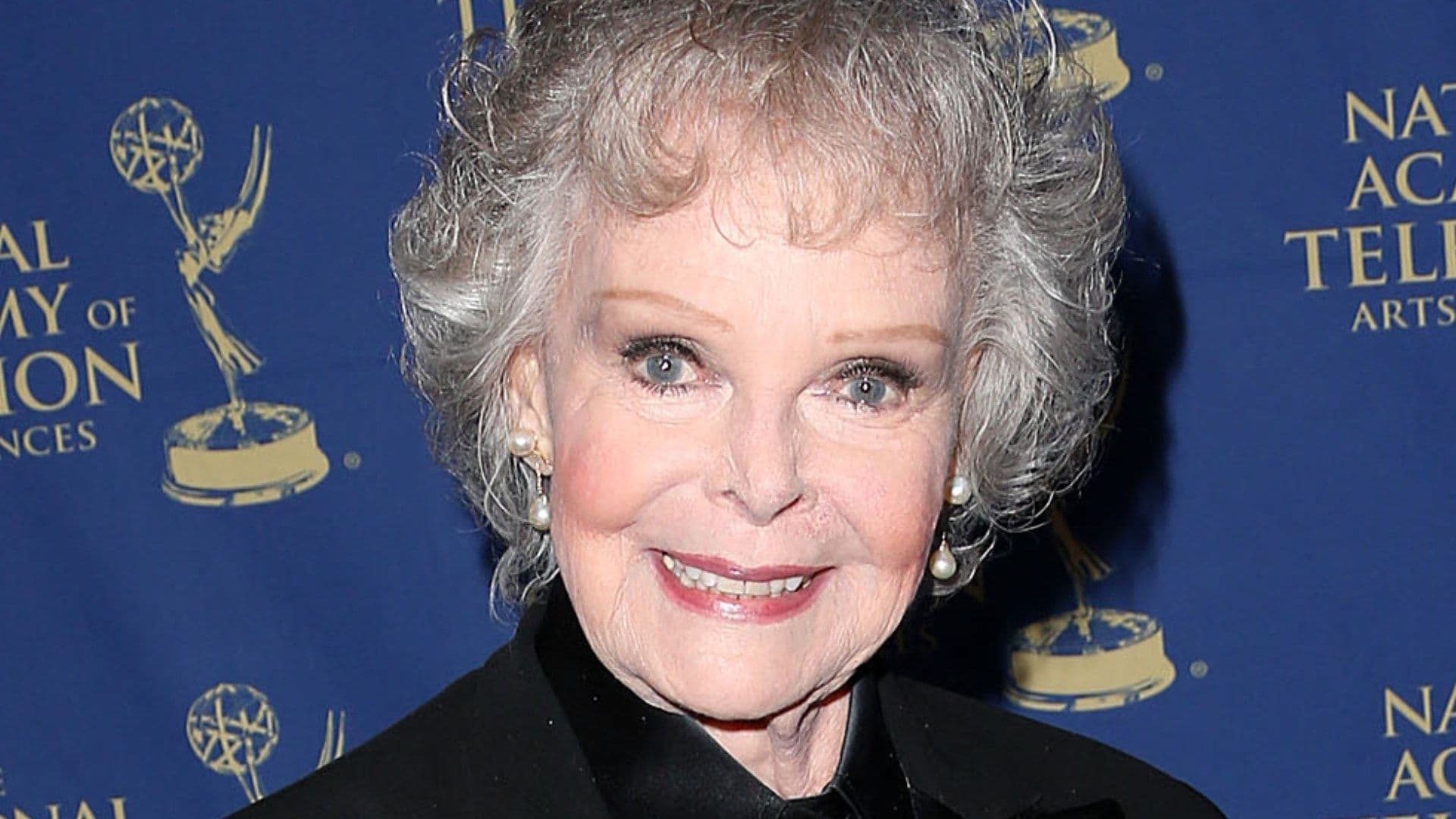 Muere June Lockhart, Una de las Últimas Estrellas de la Época Dorada de Hollywood