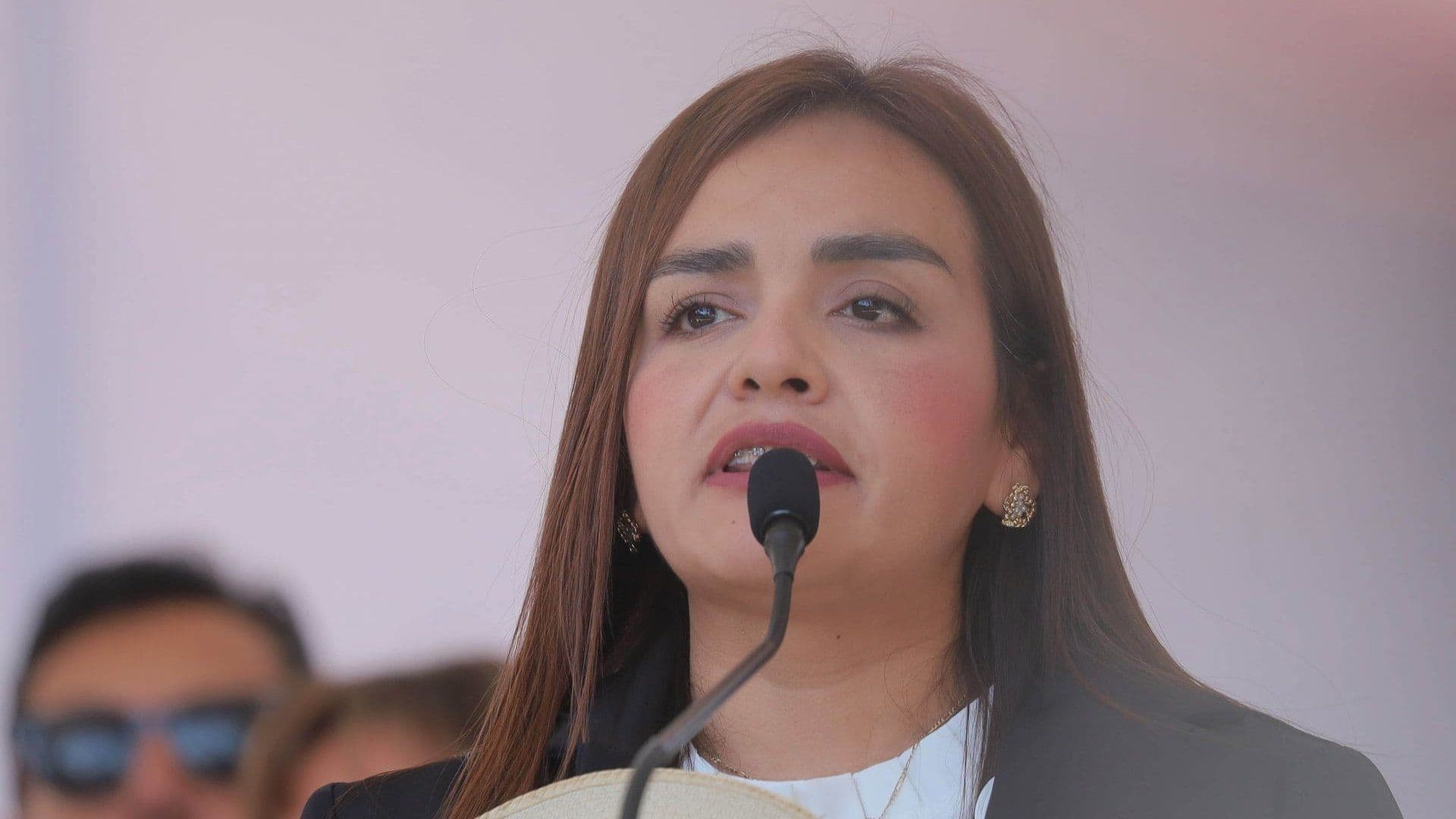 ¿Qué se Sabe del Presunto "Halcón" en un Mitin de Grecia Quiroz en Uruapan, Michoacán?