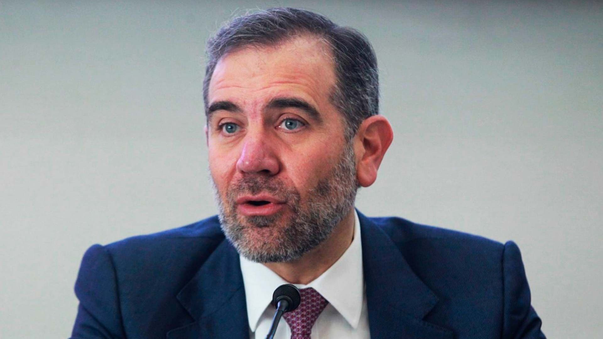 AMLO Acusa a Lorenzo Córdova de Hacer “Turismo Político Derechoso”