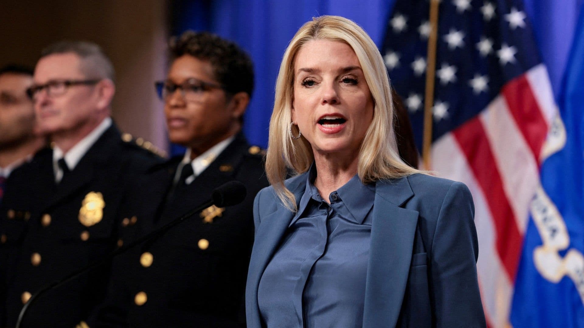 Pam Bondi Informa Cuáles Son los Cargos Contra Nicolás Maduro y Su Esposa