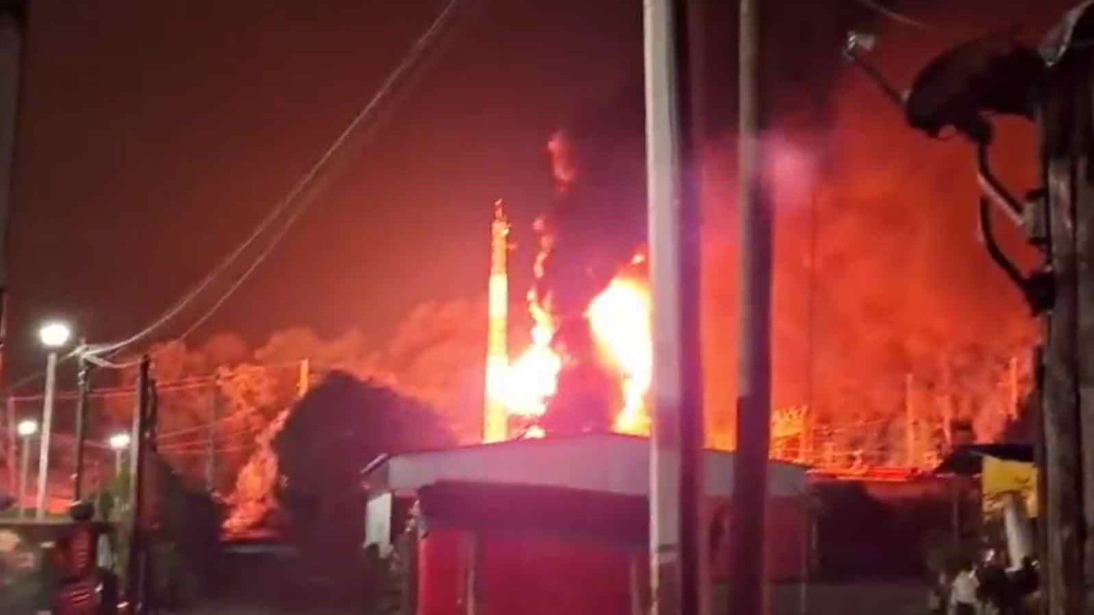 Explotan Transformadores en Subestación de la CFE en Valle de Bravo; Controlan Incendio