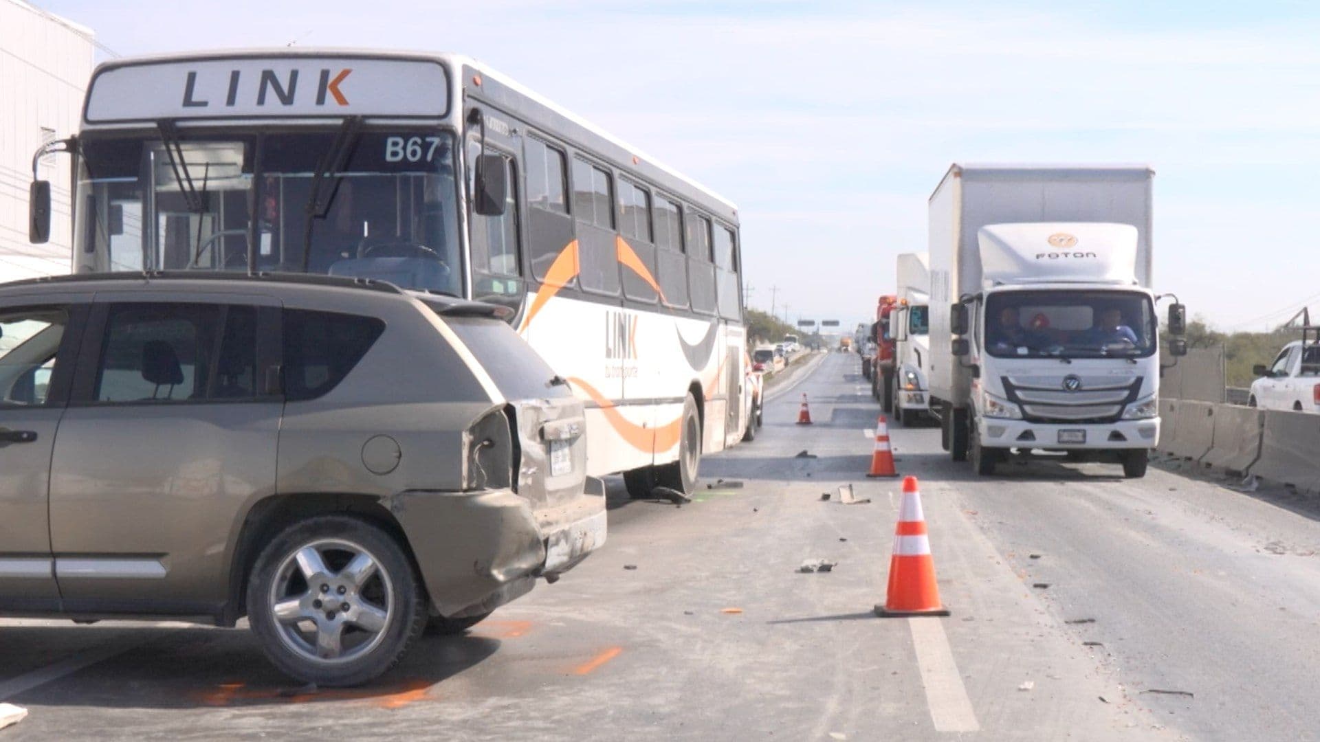 Choque Tipo Carambola Deja Cinco Lesionados en la Carretera Monterrey-Mier en Apodaca, NL