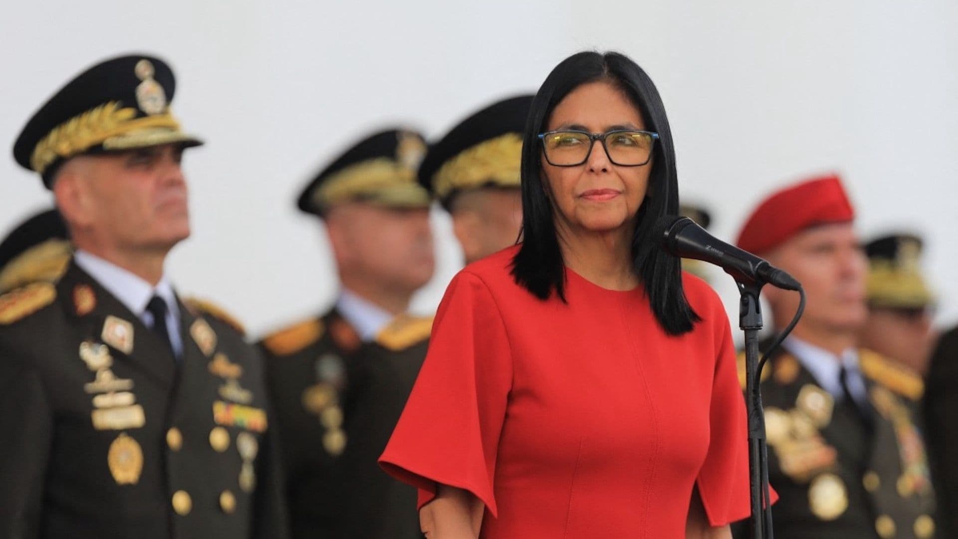 Fuerzas Armadas de Venezuela Reconocen a Delcy Rodríguez como Comandante en Jefe