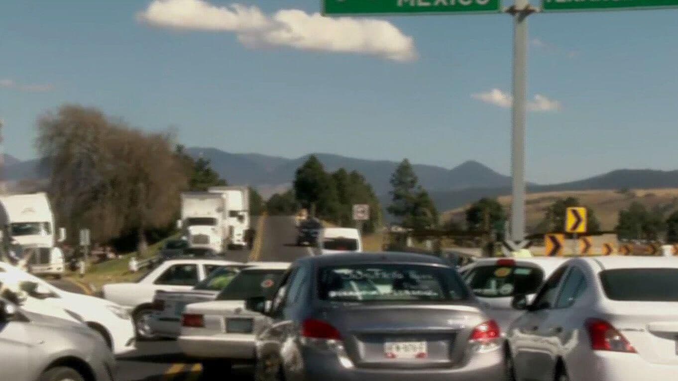 Taxistas Bloquean Autopista Tenango-Ixtapan de la Sal
