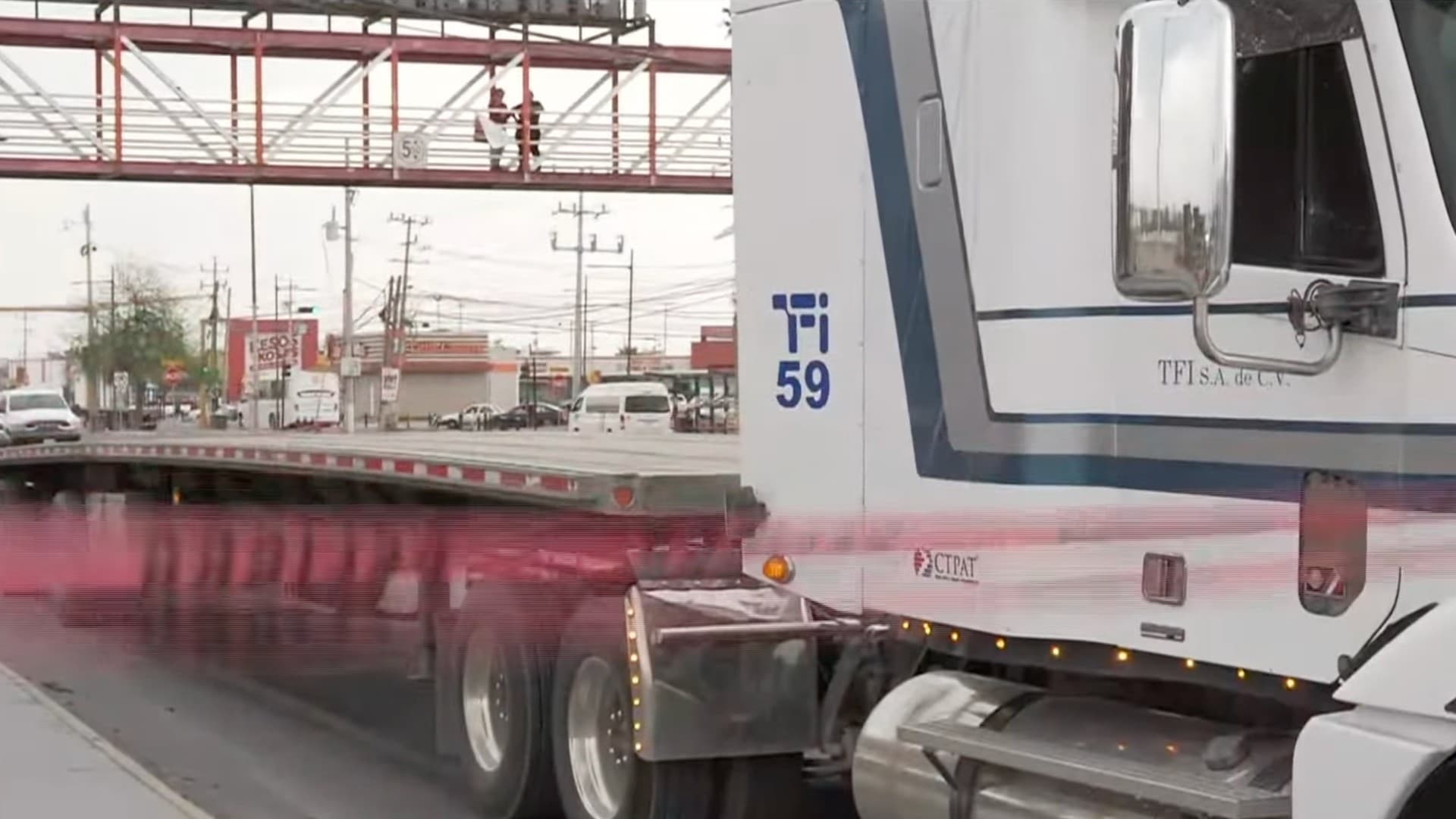 Hombre Muere Atropellado por Tráiler en Zuazua, Nuevo León