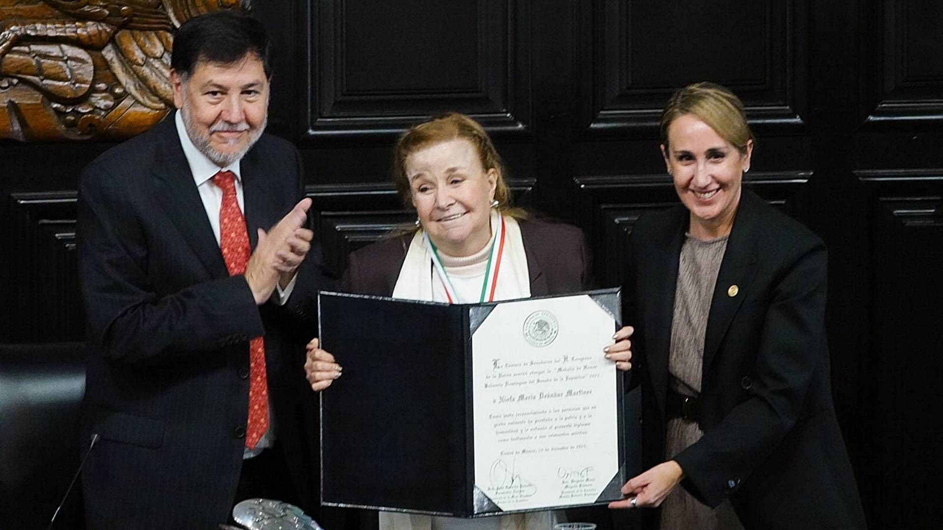 Periodista Ninfa Deándar Recibe Medalla Belisario Domínguez en Sesión Solemne del Senado