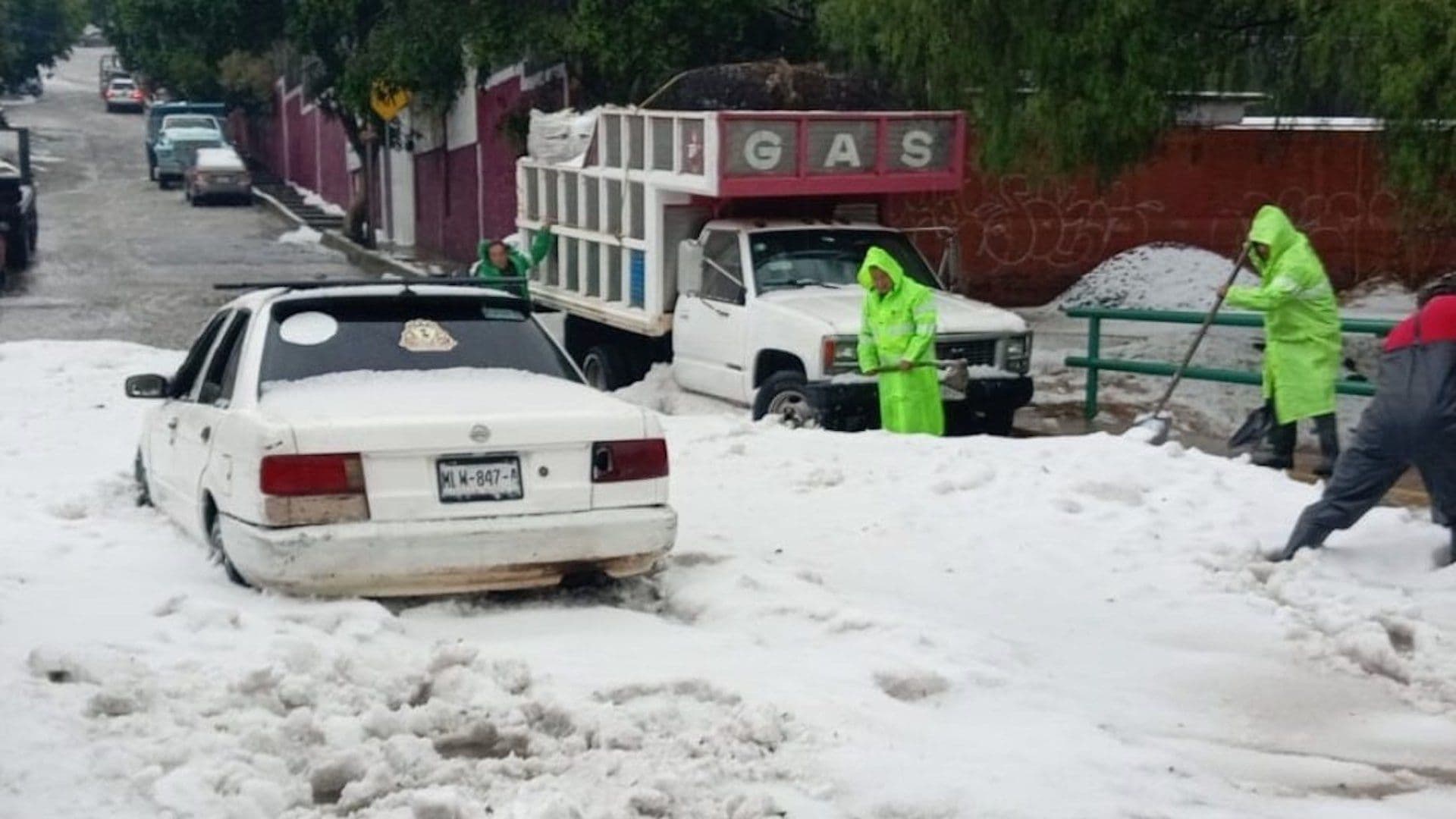 Fuerte Lluvia Hoy en Edomex: Granizo y Vialidades Inundadas en Cuautitlán Izcalli y Ecatepec