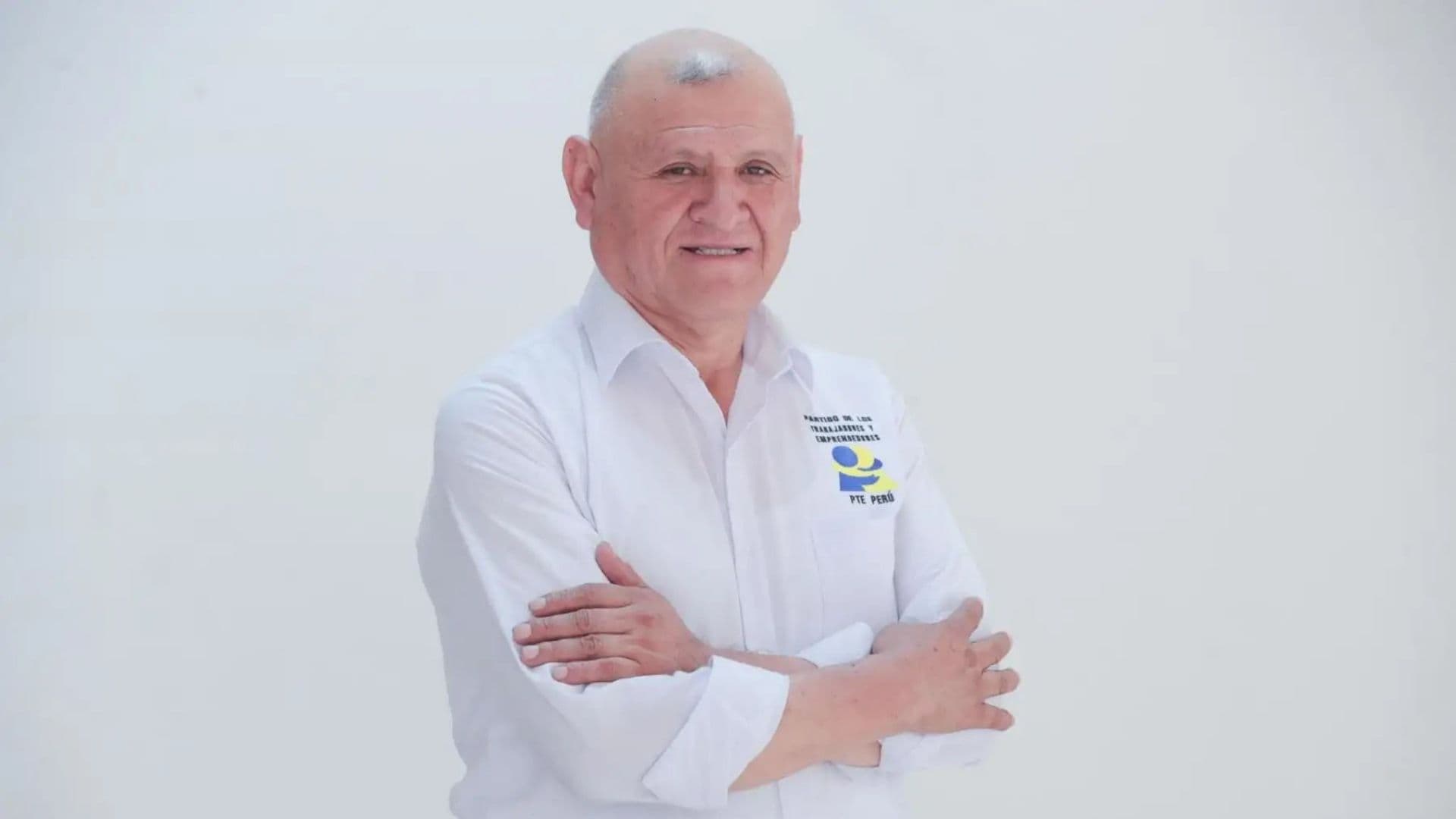 Muere Napoléon Becerra, Candidato Presidencial de Perú, en Accidente de Tránsito