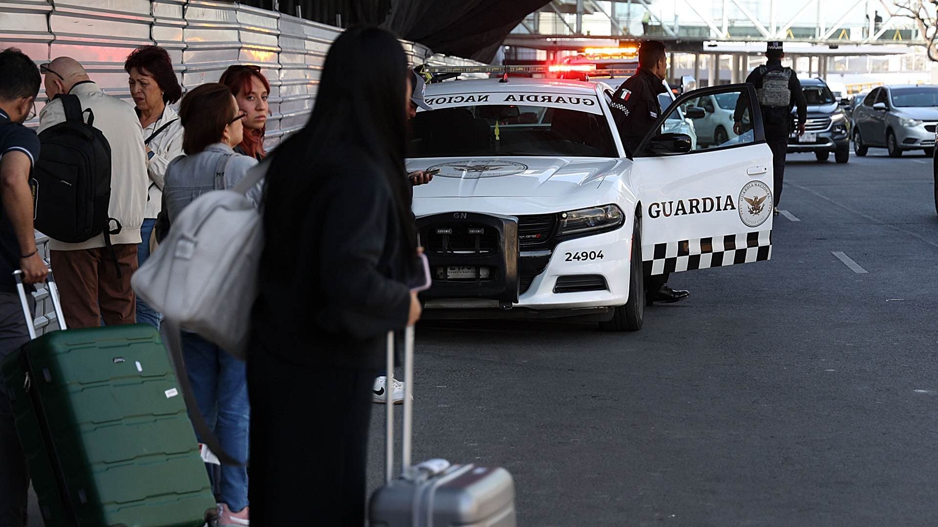 Implementarán Reglas Operativas Ante Conflicto de Taxis en AICM: Marina Adapta Predio Aledaño
