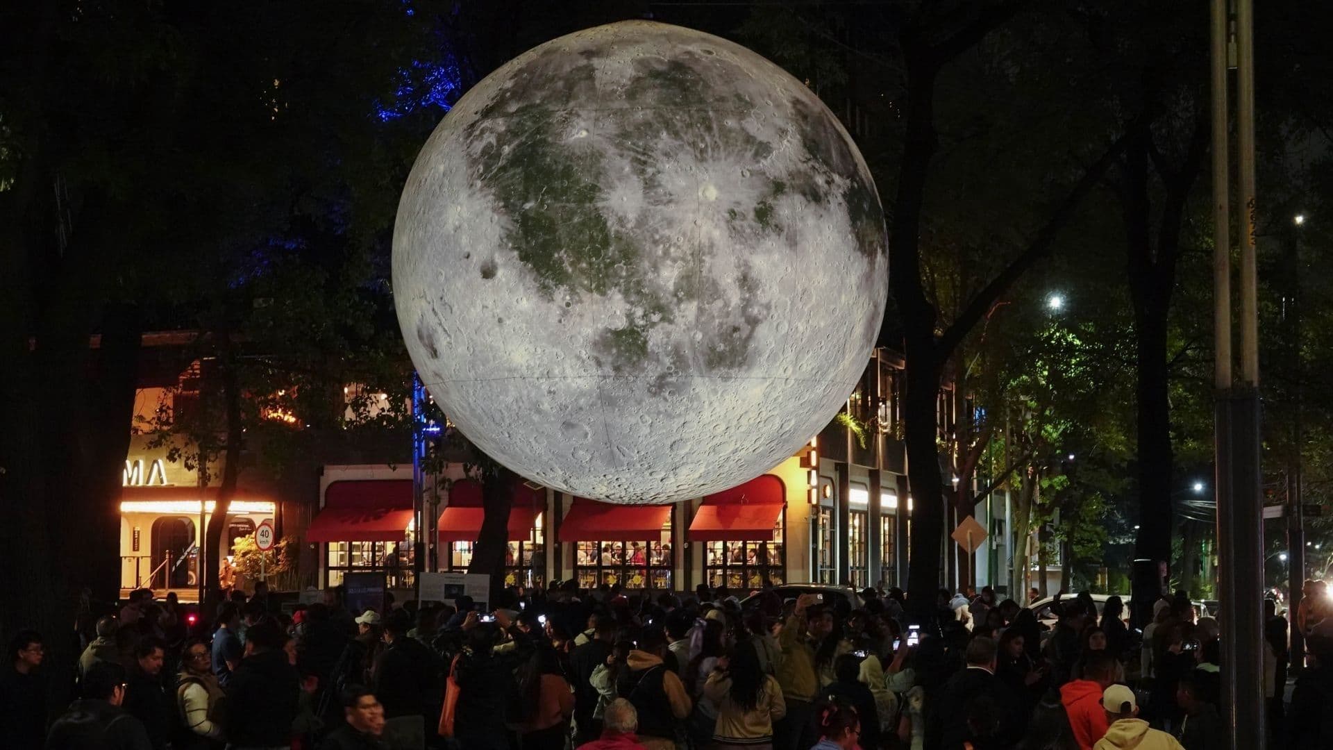 Luna Gigante en Reforma: ¿Hasta Cuándo Estará y A Qué Hora Se Puede Ver?