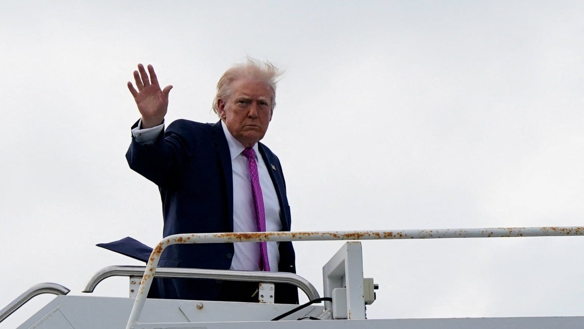 Aeropuerto de Palm Beach Cambia de Nombre: Florida Firma Ley en Respaldo a Donald Trump