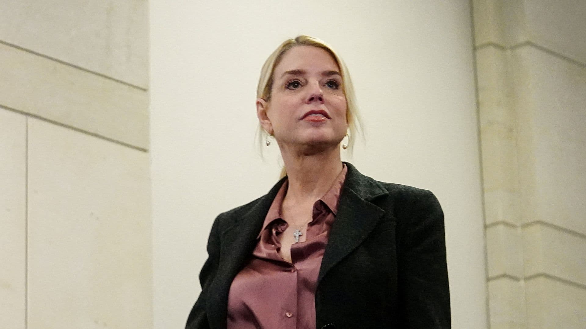 ¿Trump Despedirá a Pam Bondi? Esto Sabemos sobre Posible Salida de Fiscal General de EUA