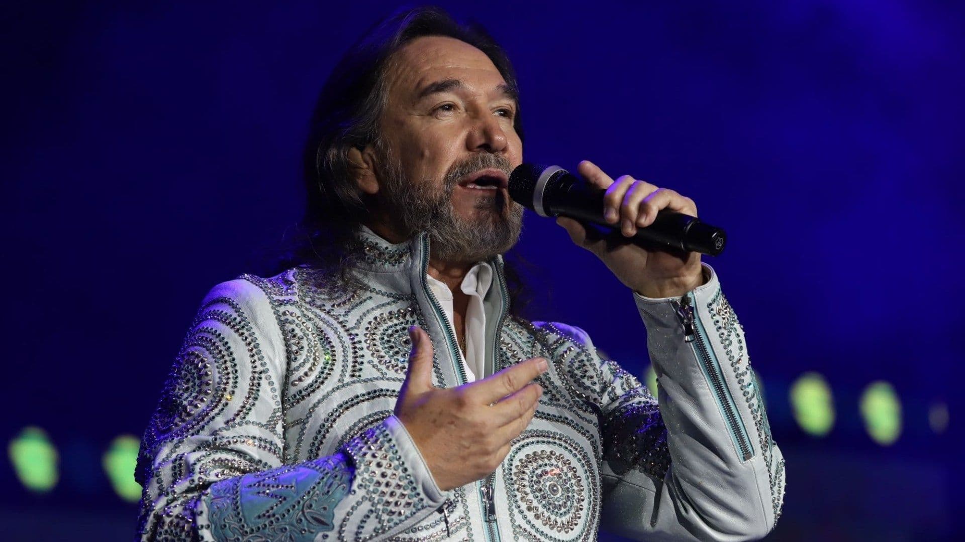 Marco Antonio Solís, ‘El Buki’, Podría Recibir Medalla Belisario Domínguez en el Senado