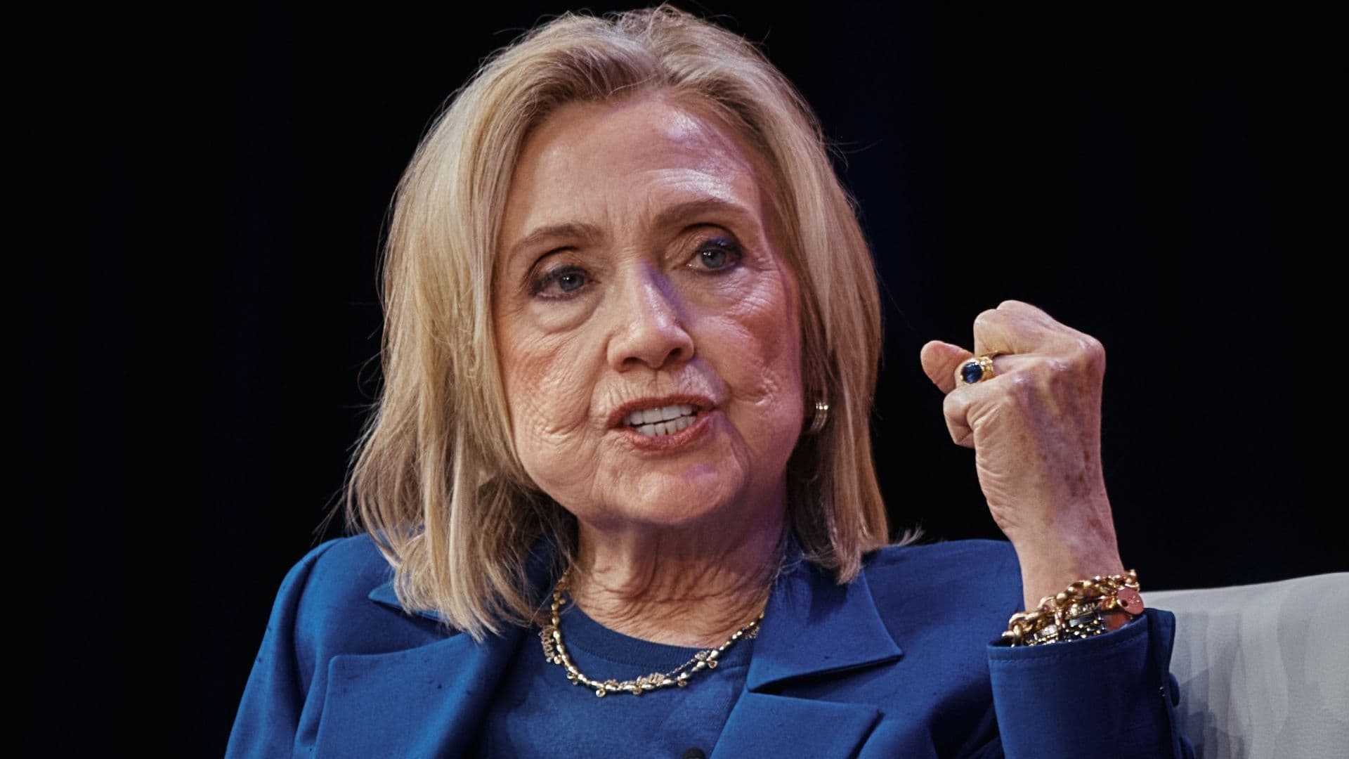 Hillary Clinton Niega ante el Congreso de Estados Unidos Haber Conocido a Jeffrey Epstein