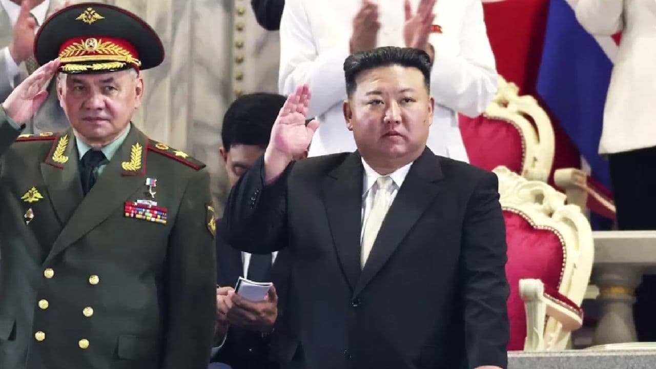 Kim Jong Un Preside Desfile Militar con Representantes de Rusia y China