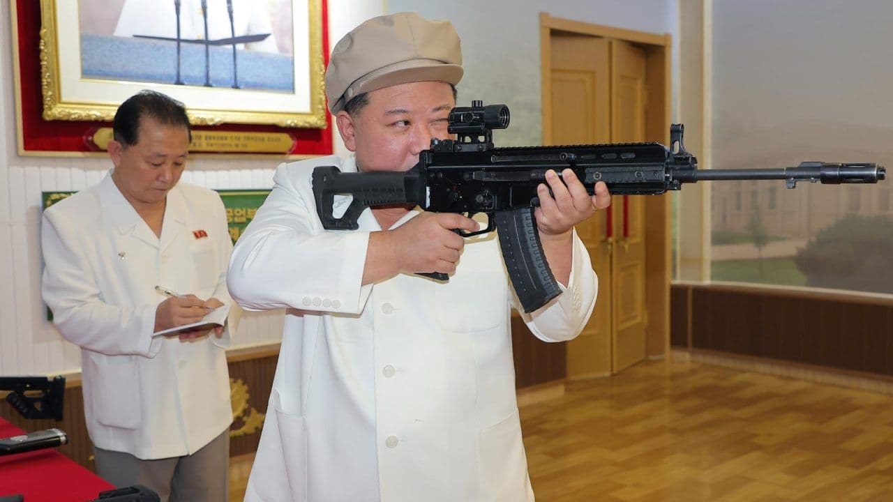 Kim Jong Un Inspecciona Importantes Fábricas de Armas de Norcorea