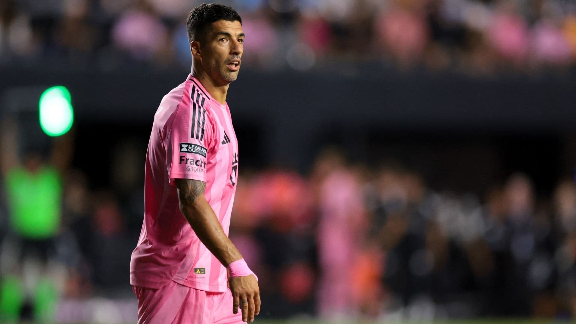 No lo Perdonan: MLS También Sanciona a Luis Suárez por Escupitajo