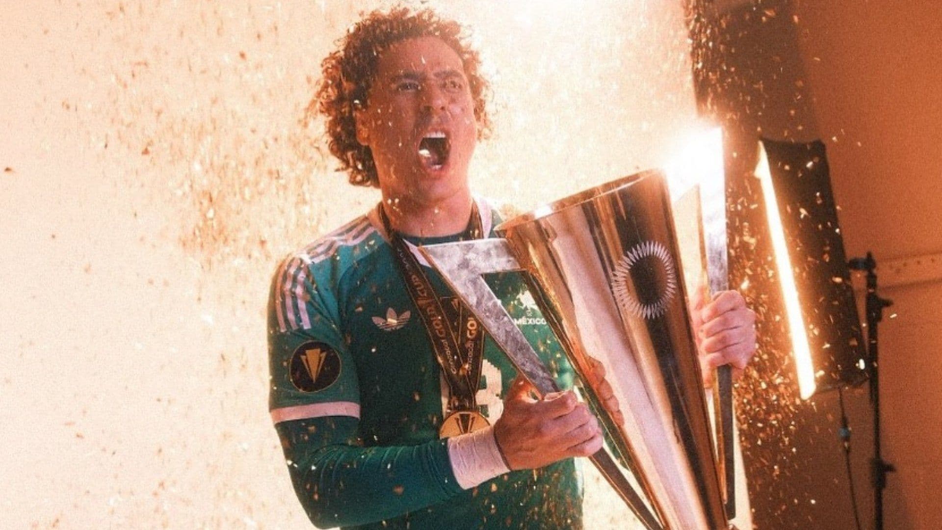 Memo Ochoa se Siente en Forma, a sus 40 Años, para Hacer Historia y Jugar su Sexto Mundial