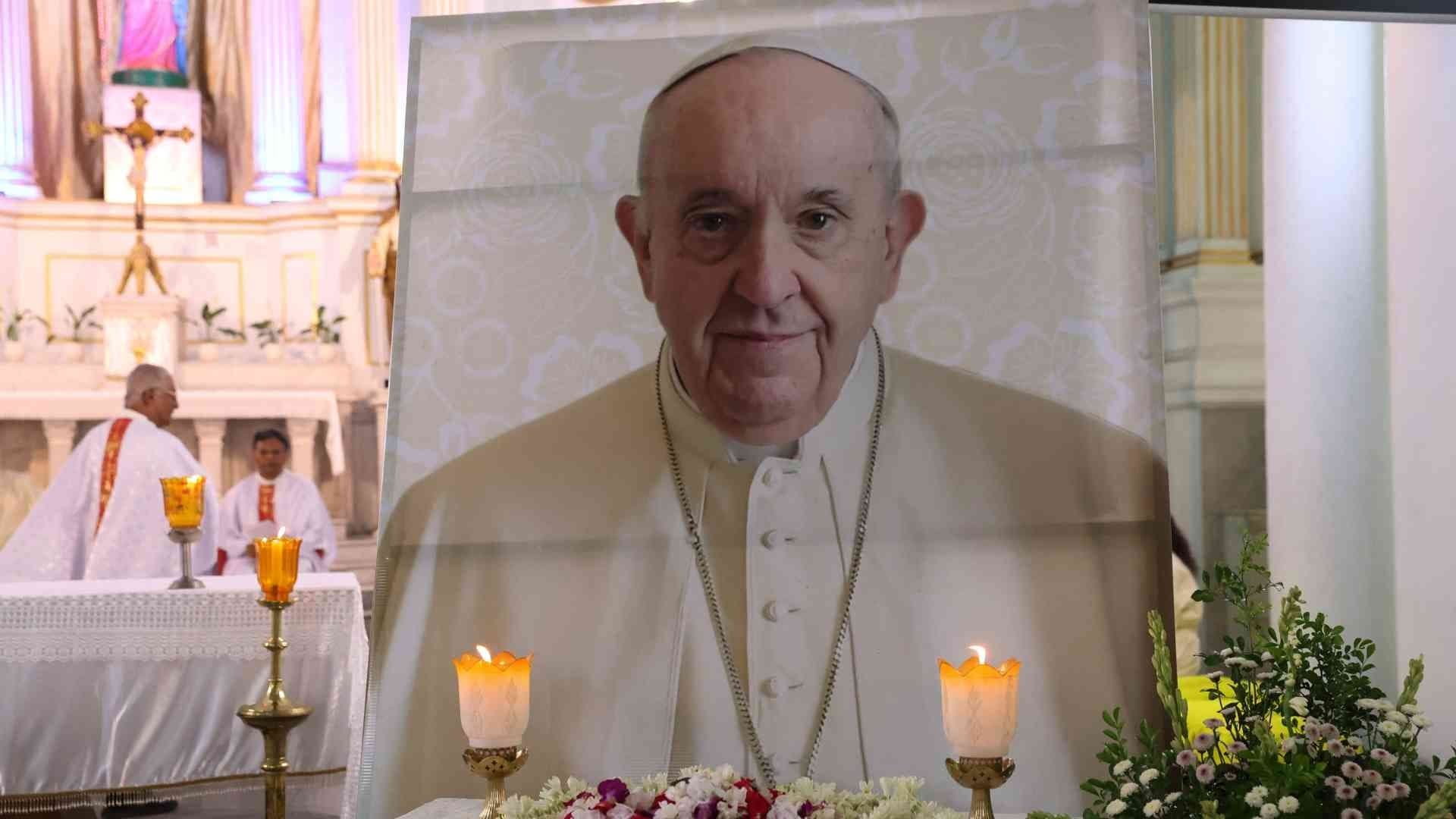 Entrevista Inédita con el Papa Francisco: Habla sobre Modelo de Iglesia con Dinero en Bancos