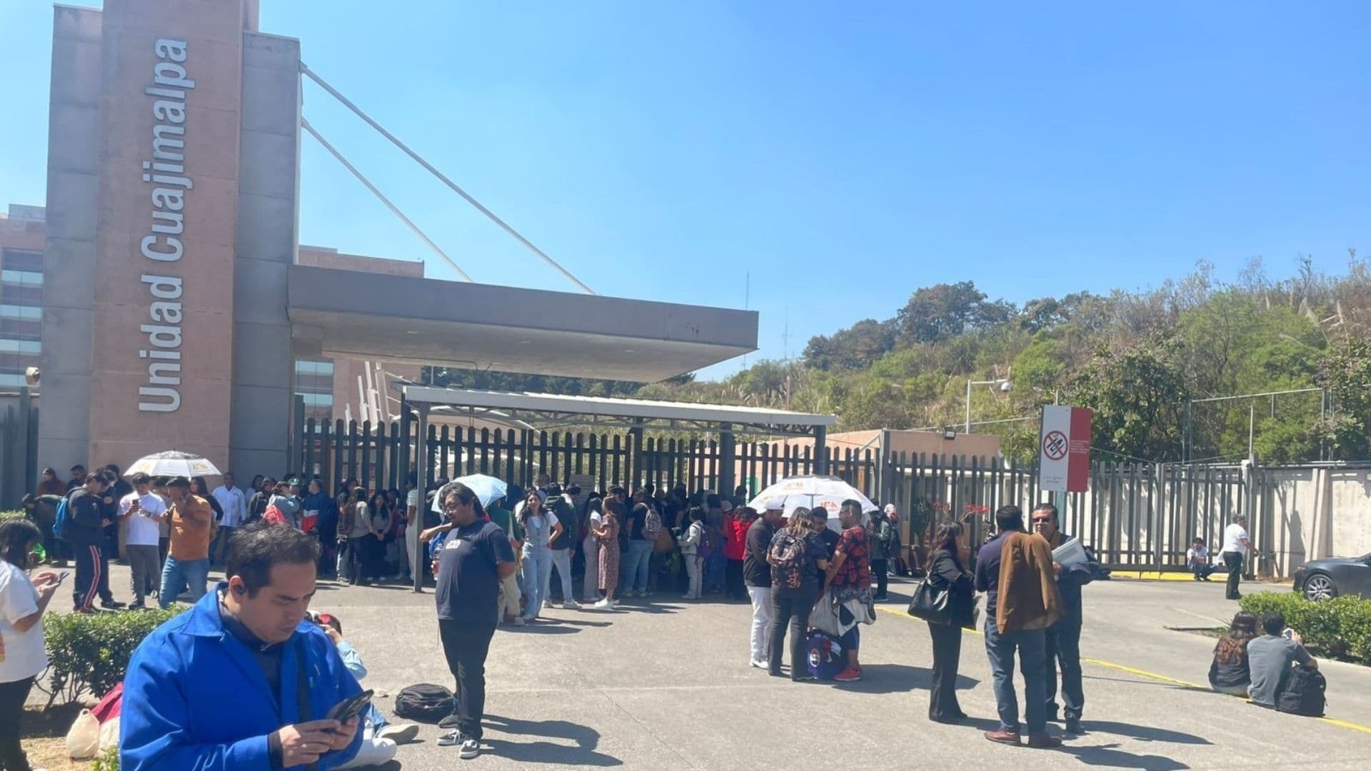 Desalojan a 500 Alumnos de la UAM Cuajimalpa por Amenaza de Bomba